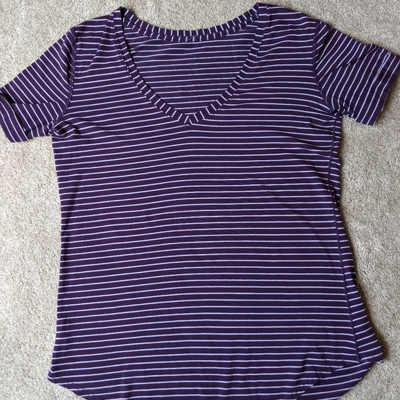 *AS SEEN ON INSTAGRAM* Lululemon Love Tee II lilac - Picture 5 of 5